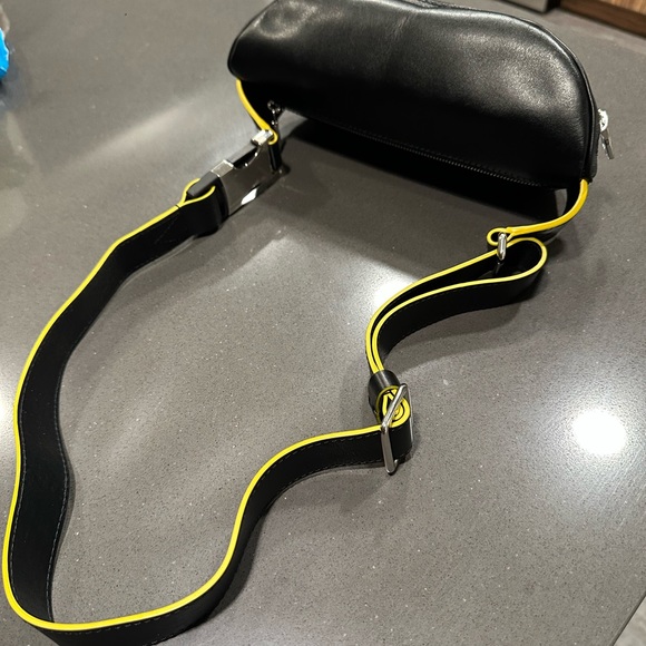 Louis Vuitton Damier Graphite Rainbow Logo Discovery BumBag - Picture 3 of 6